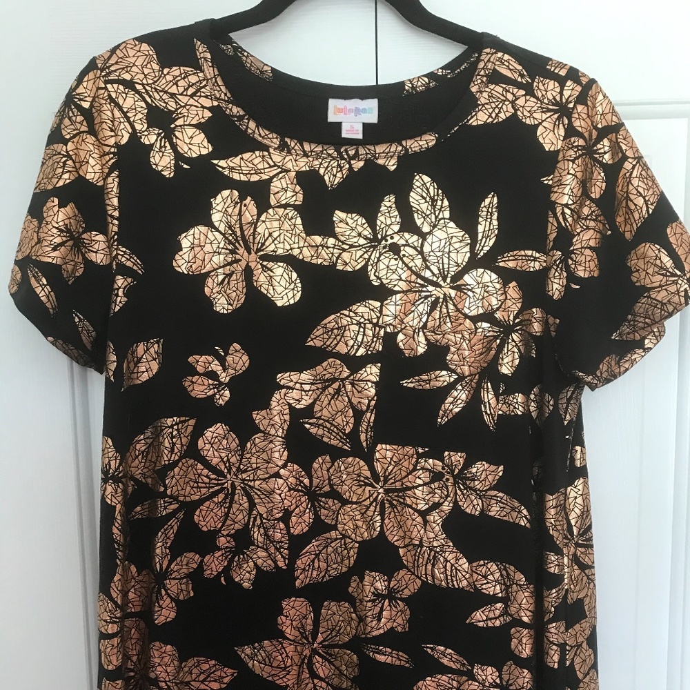 LuLaRoe elegant floral Carly